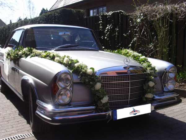 Mercedes-Benz-SE-280_W111_1